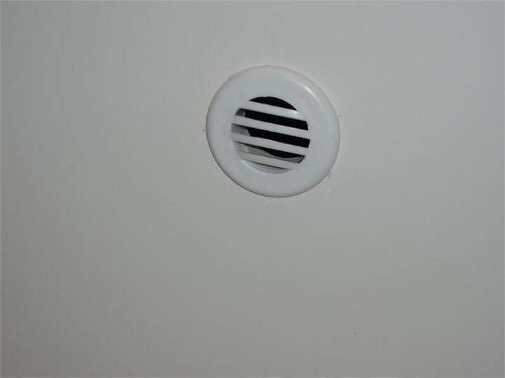 1" louvered impact vent, white